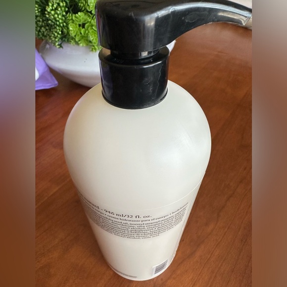Philosophy Lemon Custard Jumbo Body Lotion 32 oz With Pump New - Picture 7 of 12
